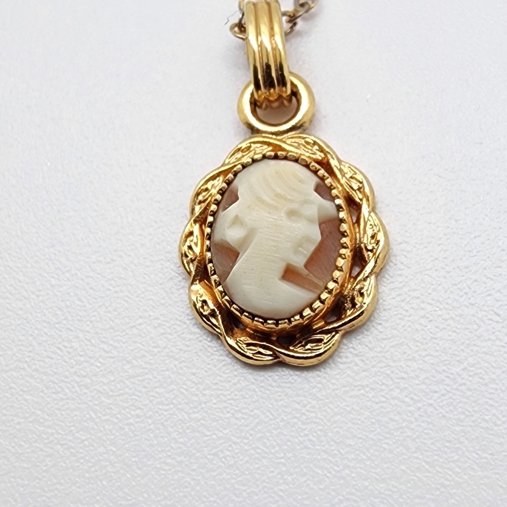 Cameo 12k Gold Filled Necklace Pendant Charm